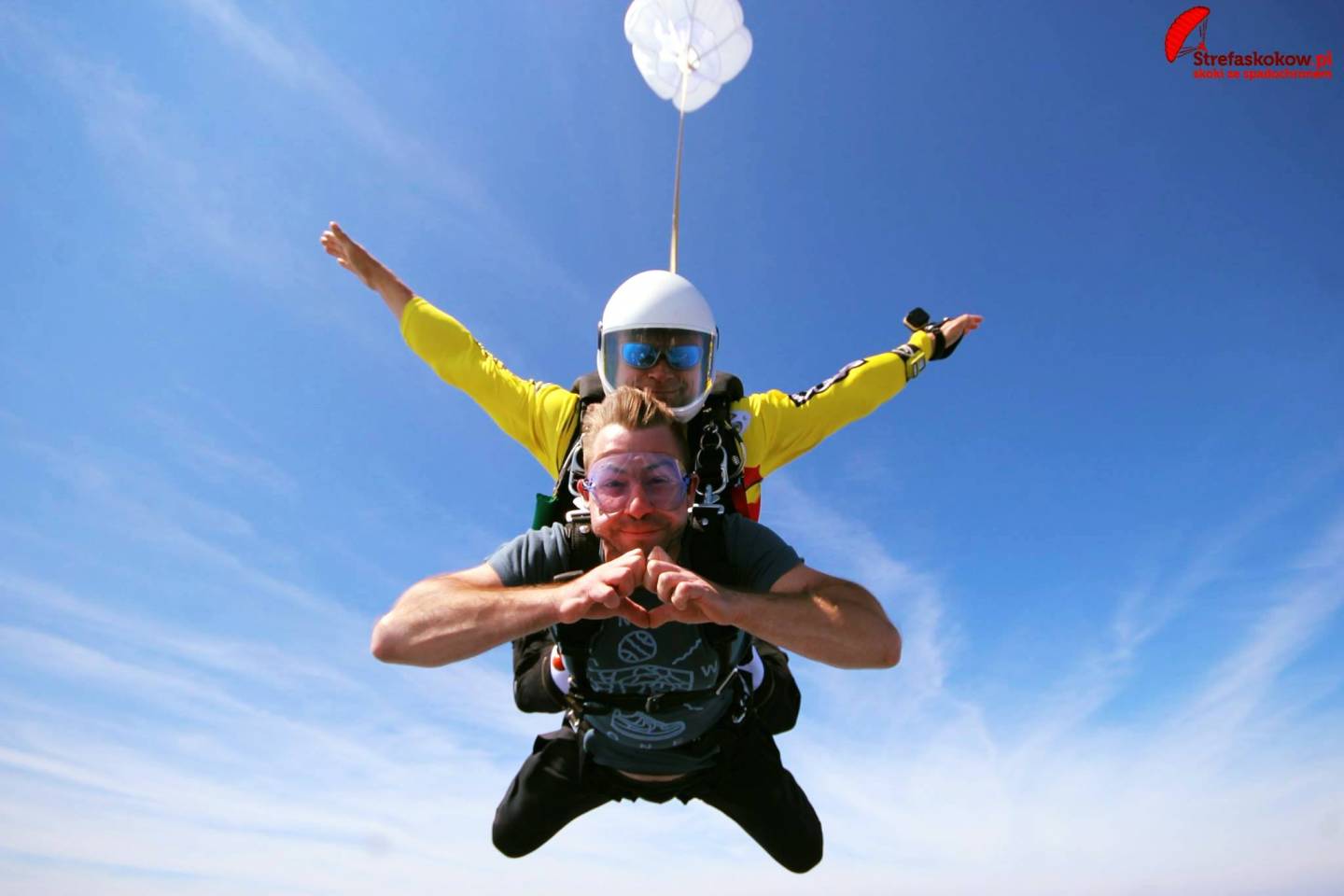 Skok na spadochronie