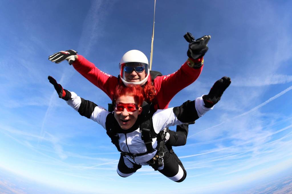 Ekstremalne prezenty -  skok ze spadochronem